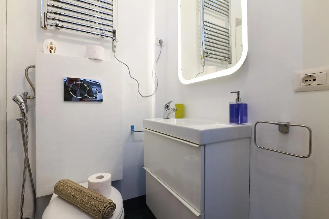Primopiano - Schiaparelli C Flat Apartment Milan Italy
